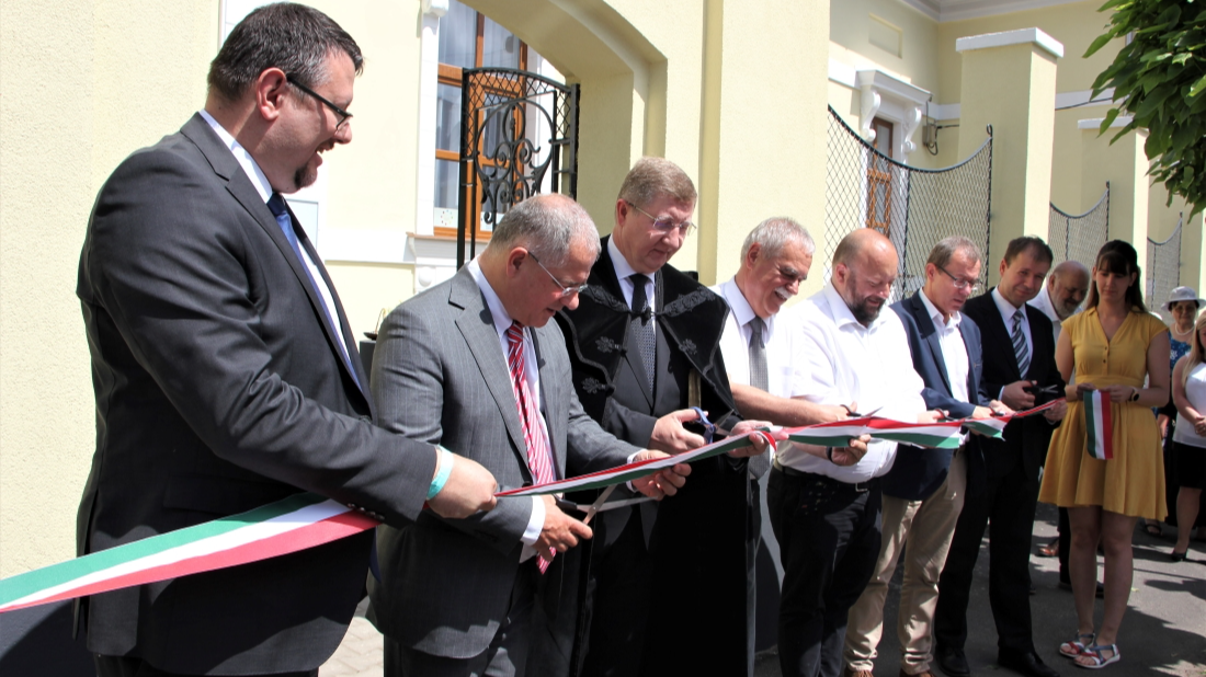 Megújult a Debrecen-Nagytemplomi Református Egyházközség Leány utcai Gyülekezeti Központja