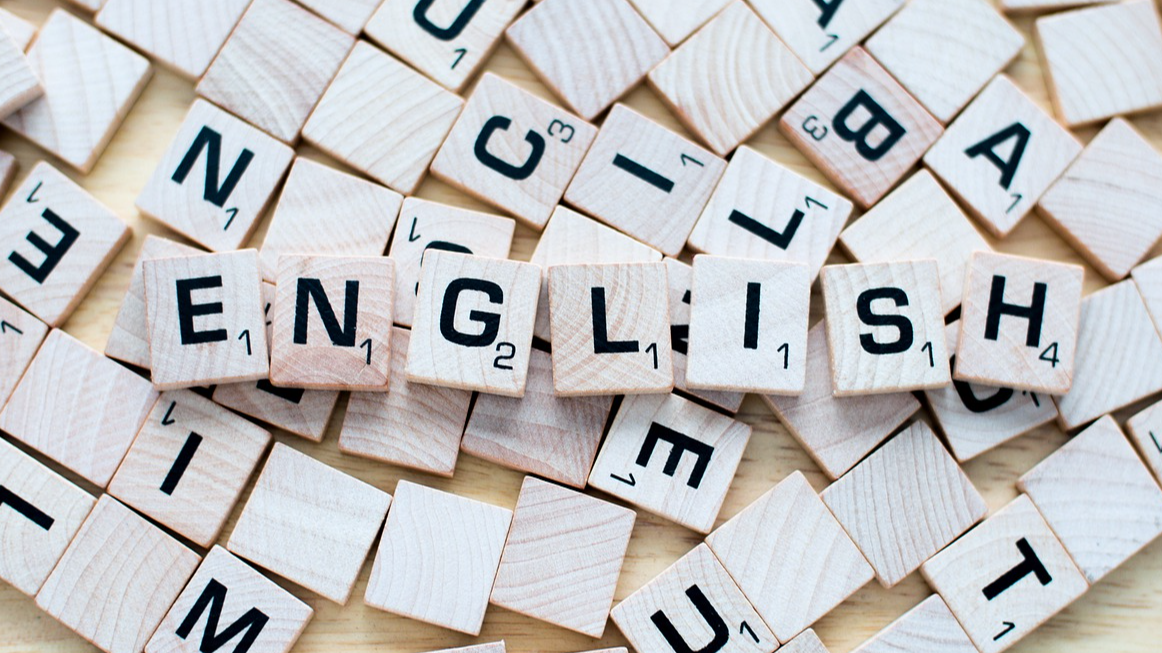 Pályázati felhívás - angol-bármely szakos középiskolai tanári állásra