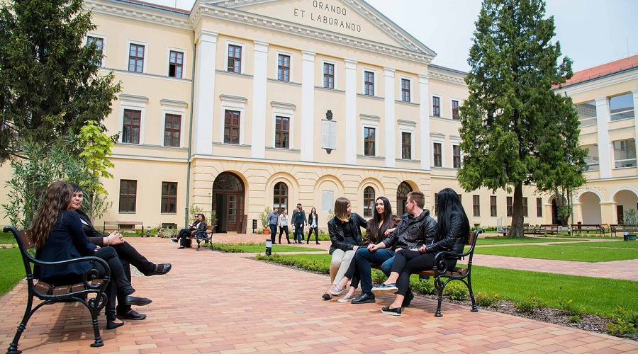 Még lehet jelentkezni a Debreceni Református Hittudományi Egyetemre