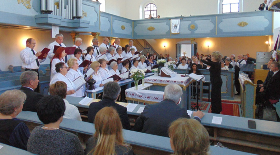 Másfél évszázados jubileumot ünnepelt Sárrétudvari kórusa a református templomban