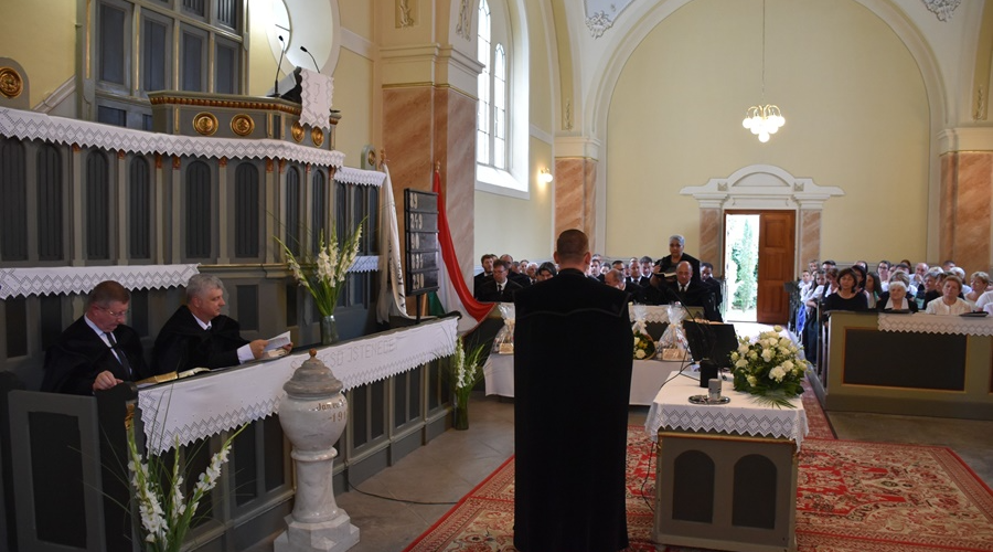Tiszabecsen is lelkészbeiktatást ünnepelt a Szatmári Egyházmegye