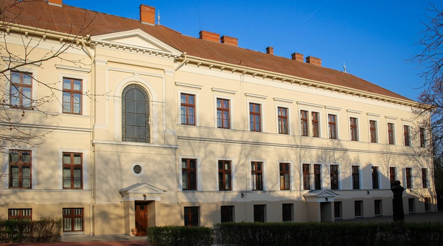 Több mint 700 fiatal jár a csaknem 500 éves mezőtúri református oktatási intézménybe