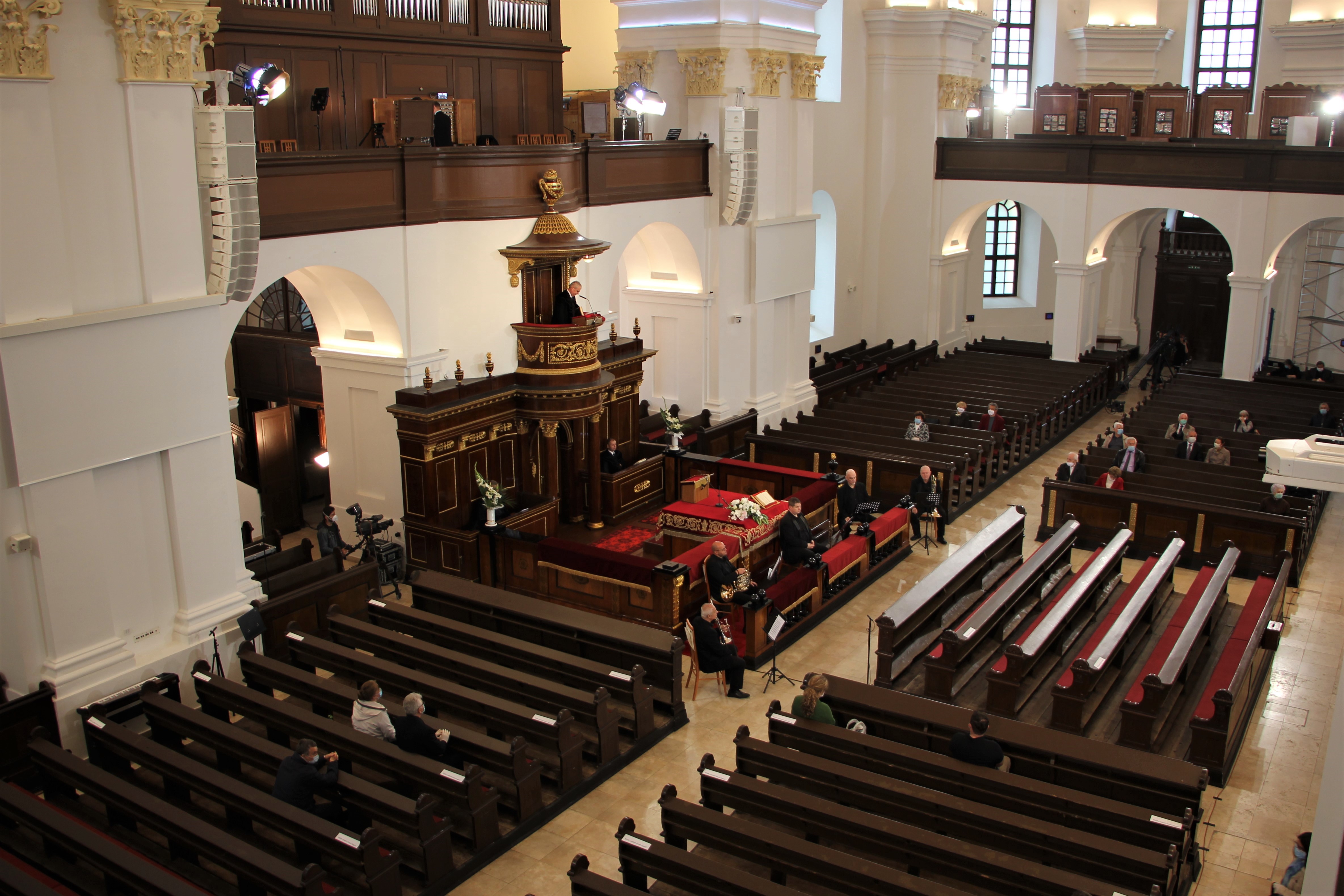 Istentisztelet a Debreceni Református Nagytemplomban május 17-én