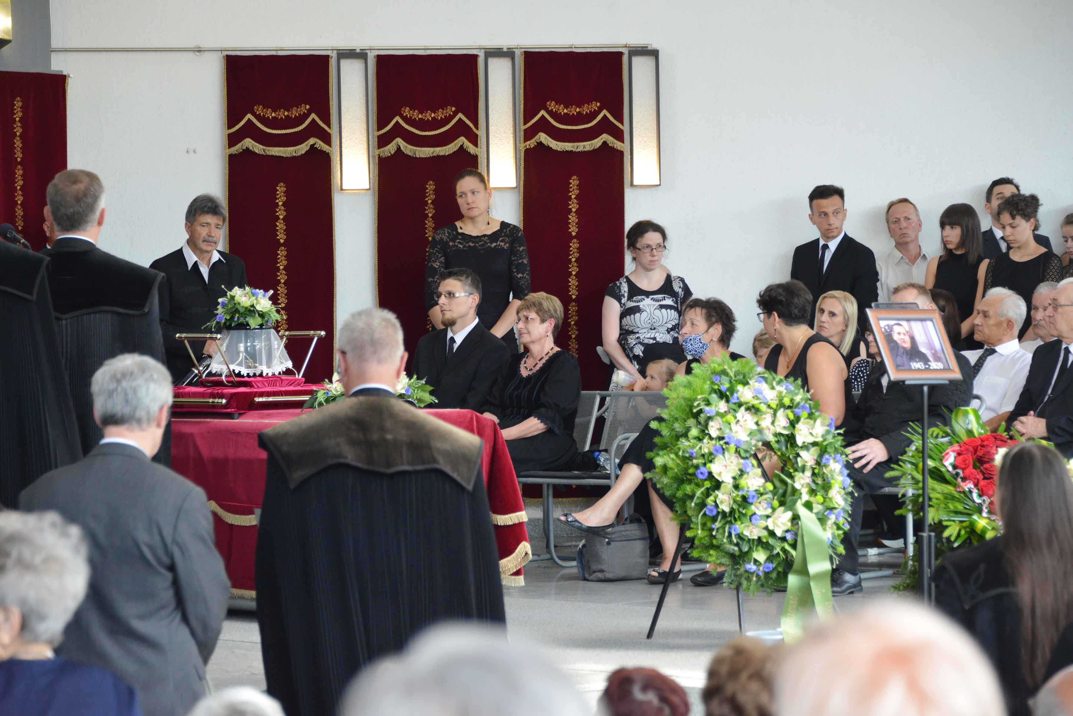 Sípos Kund Kötöny nyugalmazott esperes temetése
