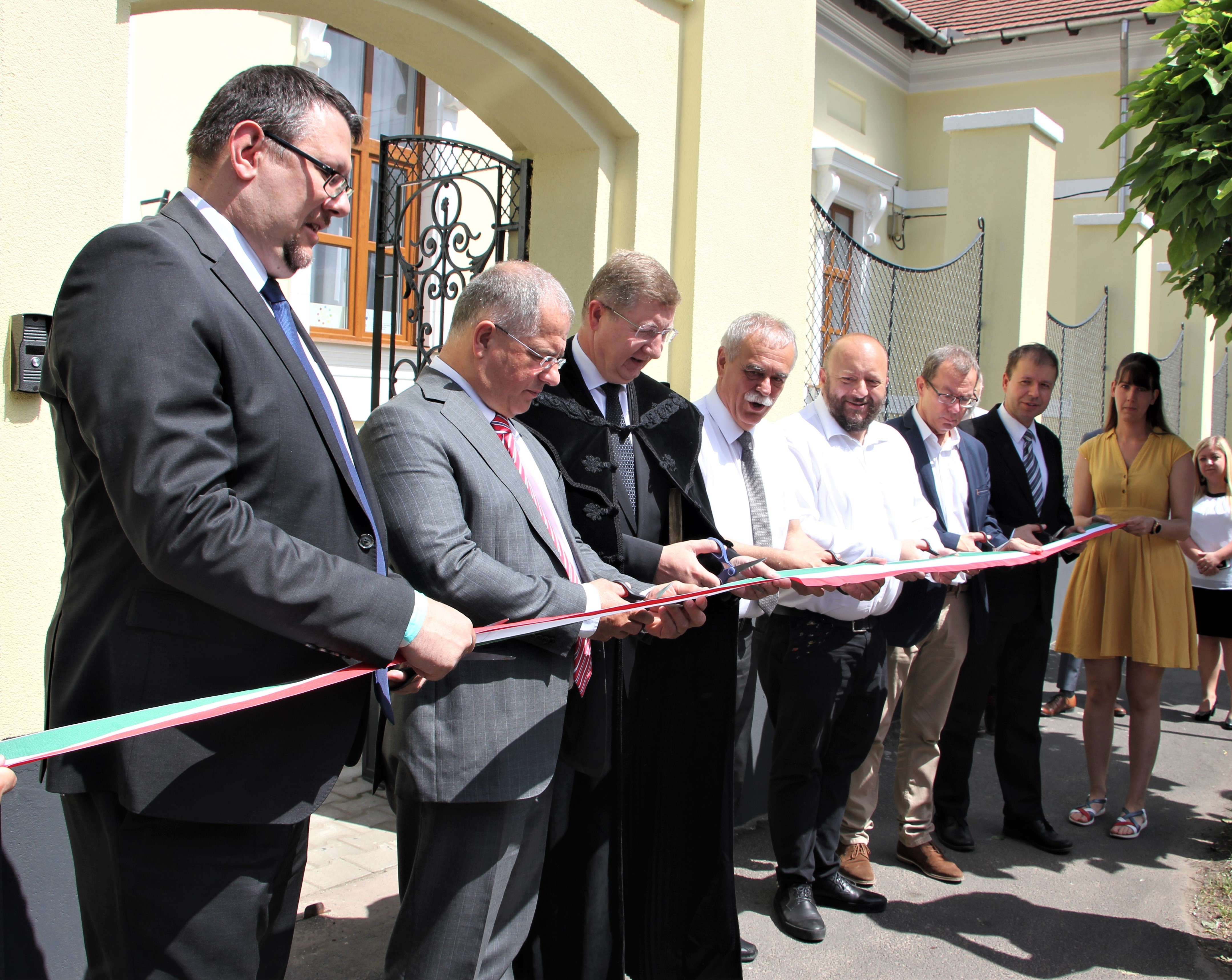A Debrecen-Nagytemplomi Református Egyházközség megújult Leány utcai Gyülekezeti Központjának ünnepi átadása