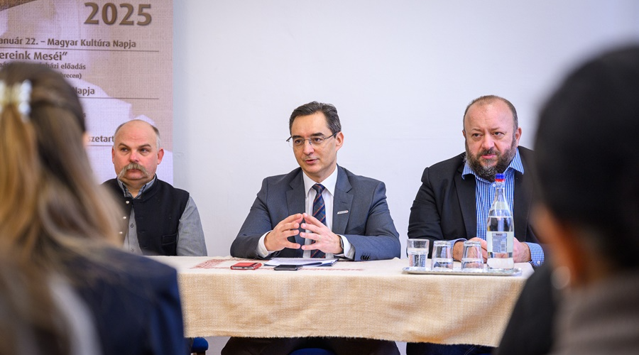 Szatmárcsekén ökumenikus istentisztelet, Debrecenben rendhagyó tárlatvezetés a Magyar Kultúra Napján - hangképes összeállítás