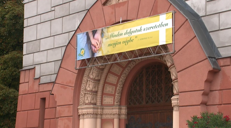 Köztereken jelenik meg a cívisvárosban a Debreceni Református Egyházmegye üzenete - Európa Rádió