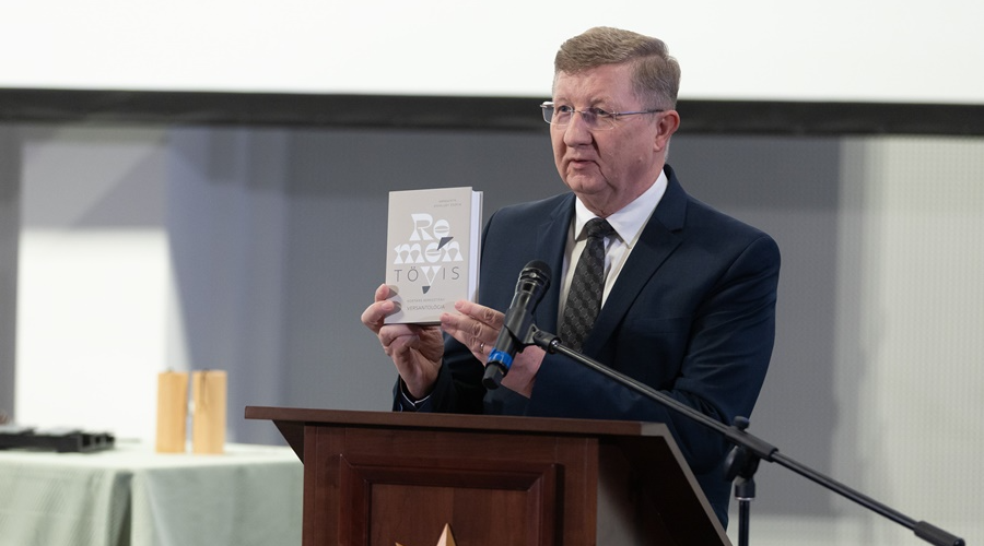 A Reménytövis – Kortárs keresztény versantológiát mutatták be Debrecenben