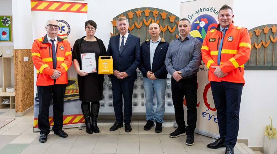 Újabb református intézmény lett Élet Mentő Pont Debrecenben