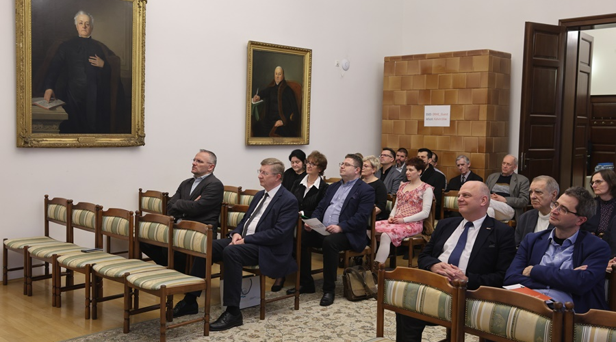 Öt könyvet mutatott be az egyházkerület és a Debreceni Református Hittudományi Egyetem