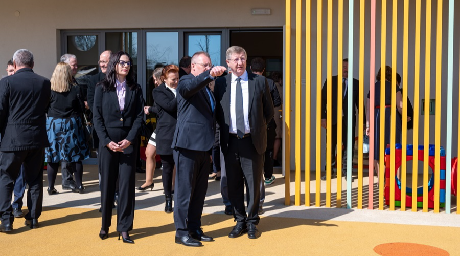 Átadták a Reménység Református Bölcsődét Nádudvaron